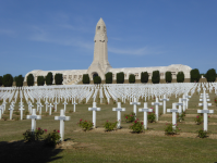 Nationaler Soldatenfriedhof-Monument Maginot